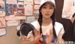 男子在昆明爆料女友视频,引发网友热议