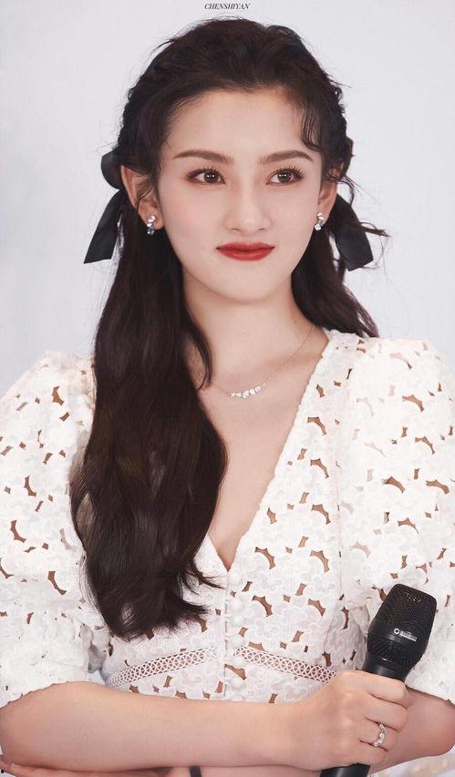 娱乐吃瓜酱刘雨昕,娱乐吃瓜酱的时尚偶像之路